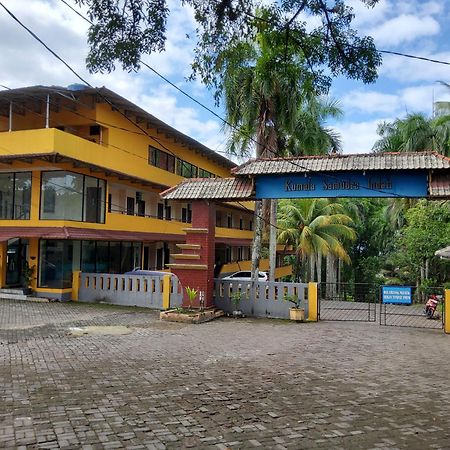 Hotel Kumala Samudra Cikakak Exteriör bild