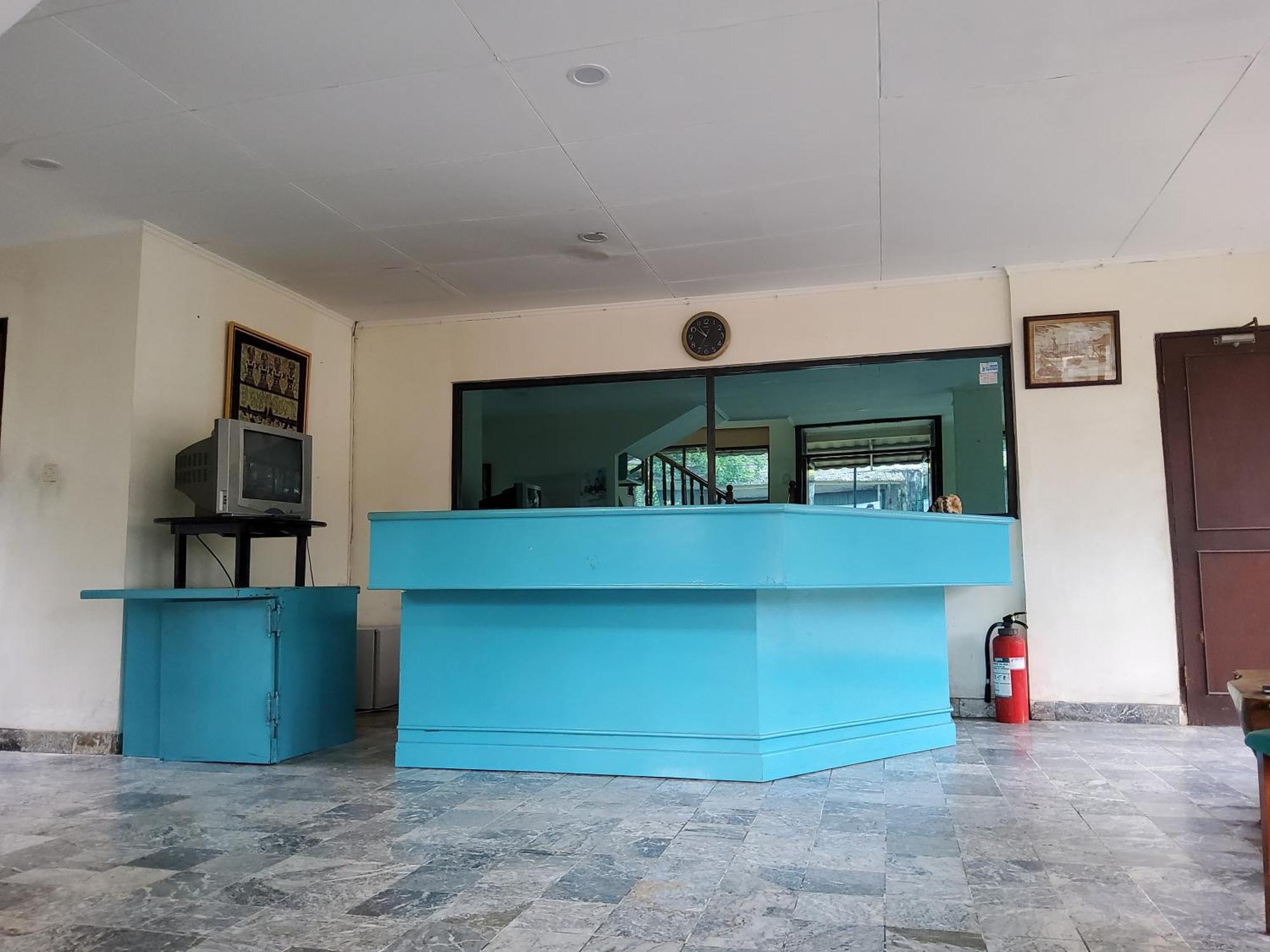 Hotel Kumala Samudra Cikakak Exteriör bild