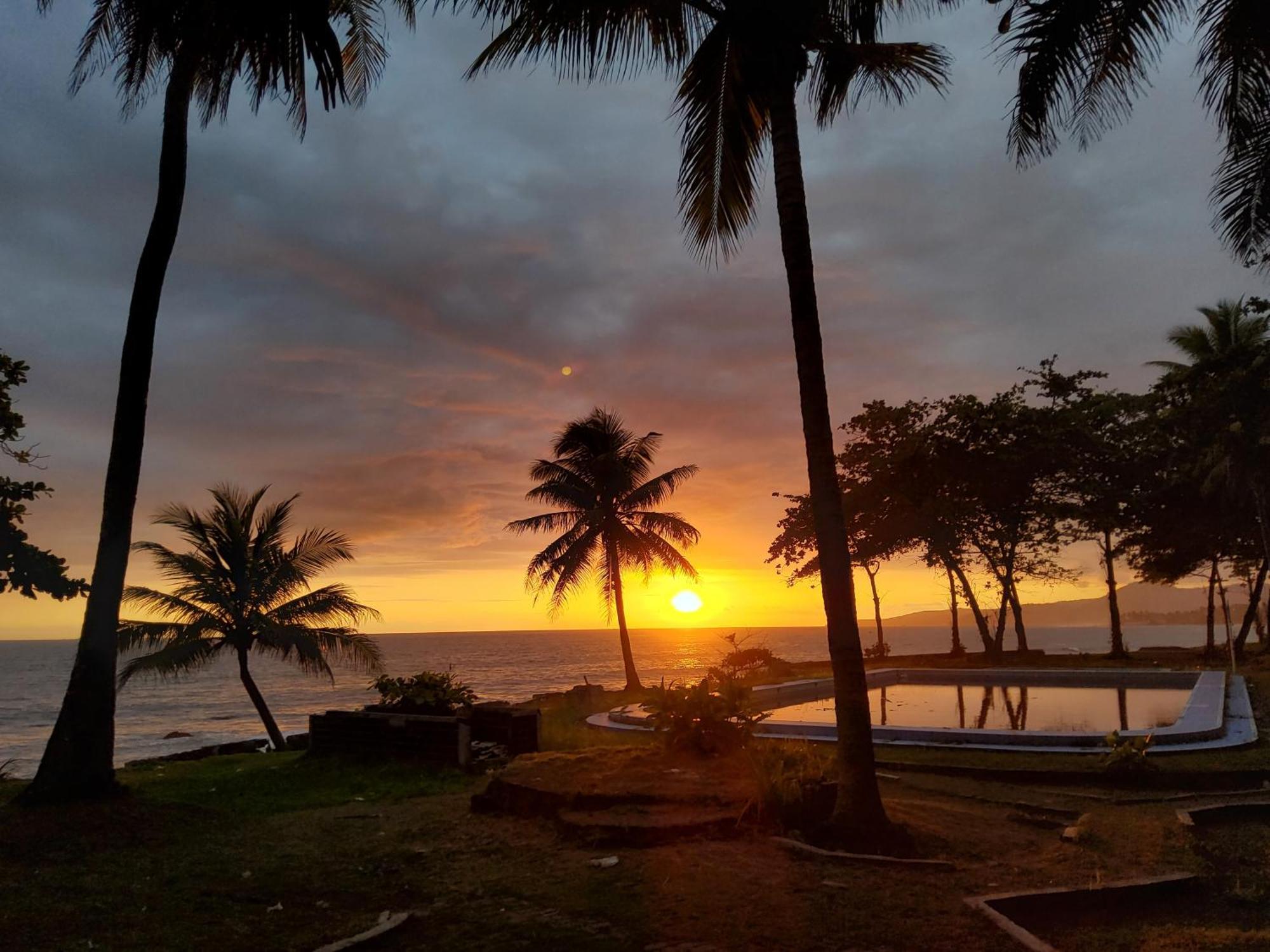 Hotel Kumala Samudra Cikakak Exteriör bild